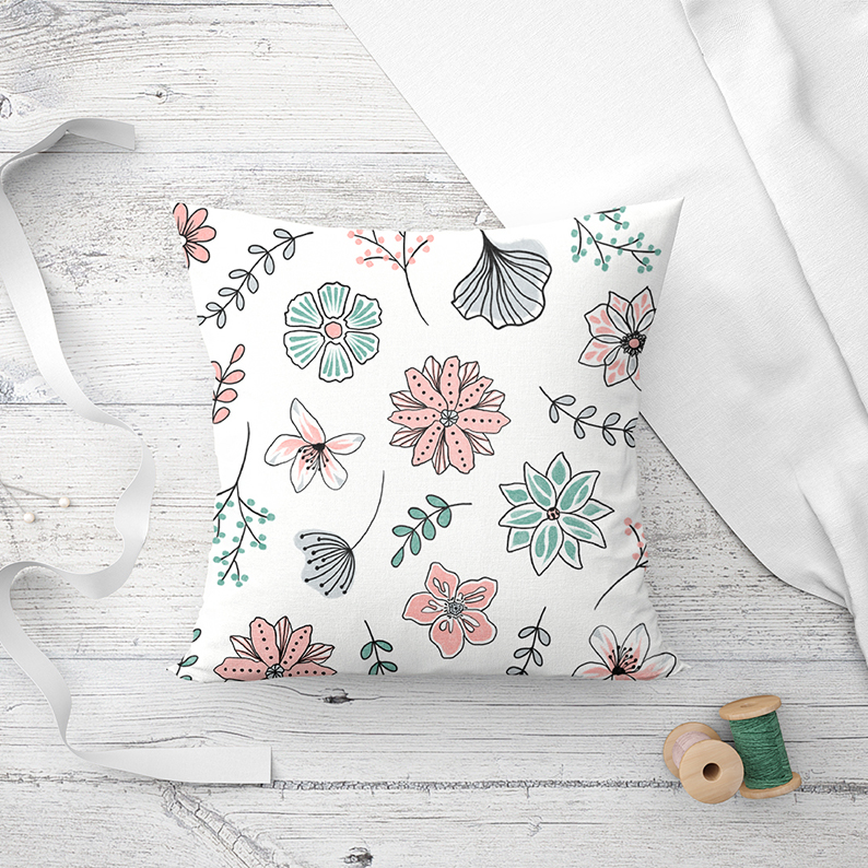 Cuscino con pattern floreale stilizzato